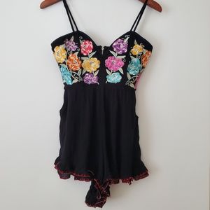 Selfie Leslie Women's Size L Black Embroidered Spaghetti Strap Romper